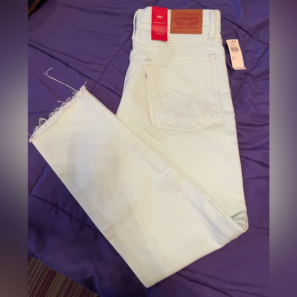 Levi’s Wedgie Fit Jeans Mint Size 29
